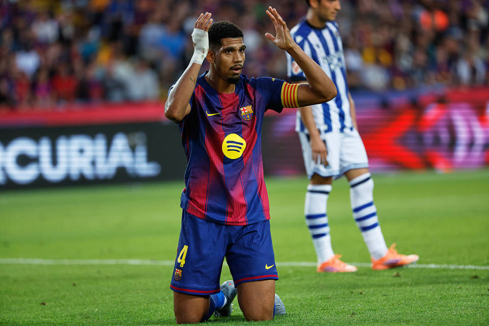 切尔西尤文利物浦热刺抢疯了！天坑偏留巴萨？不怕耽误前程？